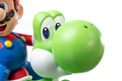 First 4 Figures Mario & Yoshi - Super Mario - Collectible Statue
