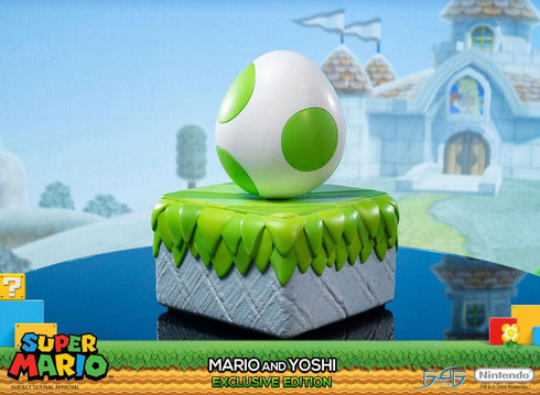 First 4 Figures Mario & Yoshi - Super Mario - Collectible Statue