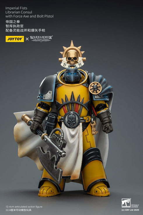 JOYTOY Imperial Fists Librarian Consul with Force Axe and Bolt Pistol - Warhammer The Horus Heresy - 1/18 Scale Collectible Figure