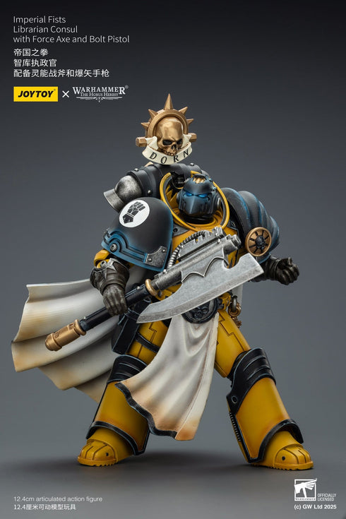JOYTOY Imperial Fists Librarian Consul with Force Axe and Bolt Pistol - Warhammer The Horus Heresy - 1/18 Scale Collectible Figure