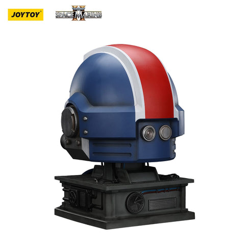JOYTOY Warhammer 40,000: Space Marine 2 Ultramarines Lieutenant Titus helmet with Display Stand 1/1 Prop Replica