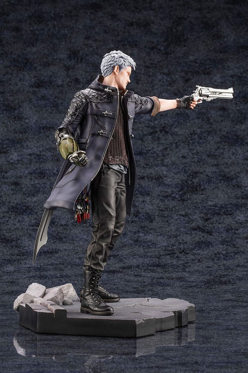 Kotobukiya Devil May Cry 5 Nero ARTFXJ 1/8 Statue