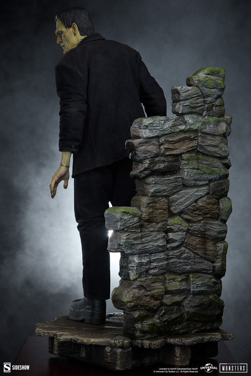Sideshow Collectibles Frankenstein (Fabric Costume) - Universal Monsters - SS3008993 - Premium Format Collectible Statue
