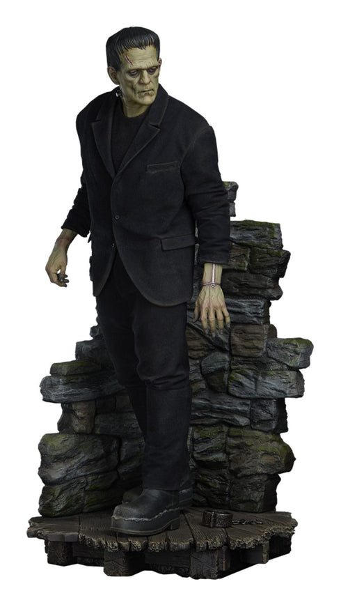 Sideshow Collectibles Frankenstein (Fabric Costume) - Universal Monsters - SS3008993 - Premium Format Collectible Statue