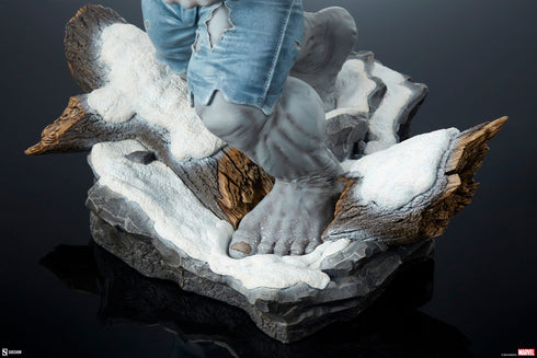 Sideshow Collectibles Marvel Grey Hulk vs Wolverine Statue