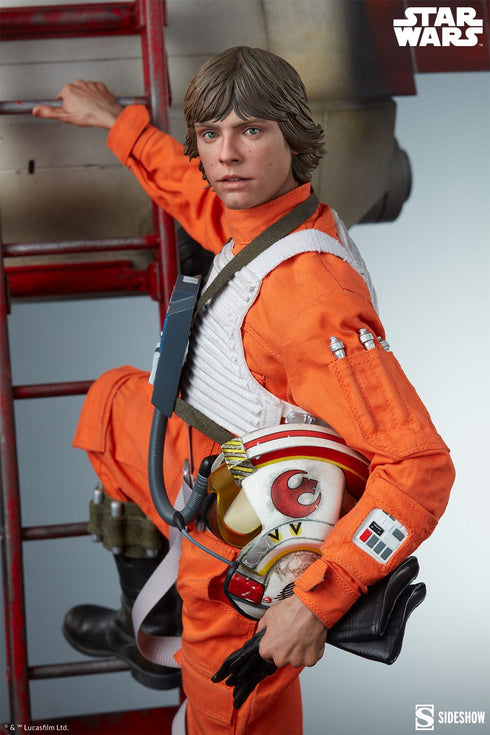 Sideshow Collectibles Star Wars Luke Skywalker & X-Wing: Red Five, Standing By Premium Format Figure 1/4 Statue