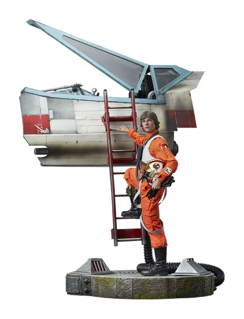 Sideshow Collectibles Star Wars Luke Skywalker & X-Wing: Red Five, Standing By Premium Format Figure 1/4 Statue