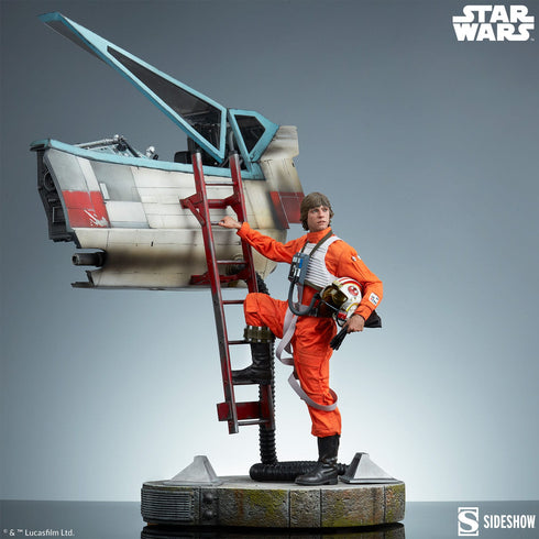 Sideshow Collectibles Star Wars Luke Skywalker & X-Wing: Red Five, Standing By Premium Format Figure 1/4 Statue