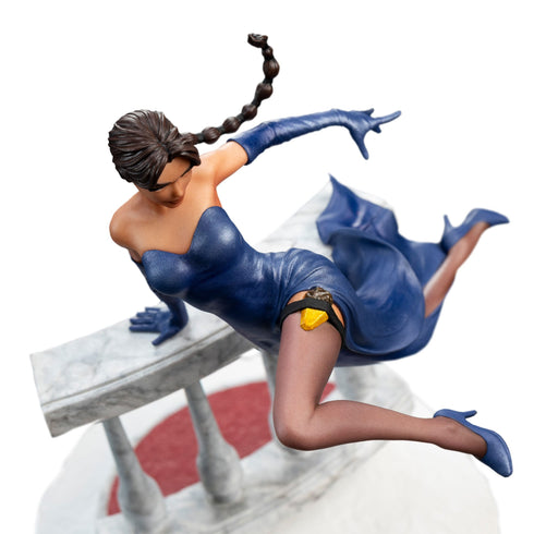 Weta Tomb Raider Lara Croft A Deal at the Opera Mini Statue