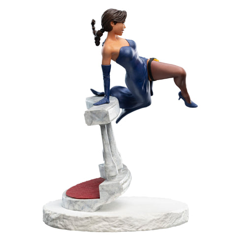 Weta Tomb Raider Lara Croft A Deal at the Opera Mini Statue