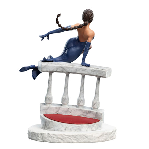 Weta Tomb Raider Lara Croft A Deal at the Opera Mini Statue