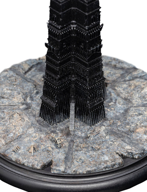 Weta Lord of the Rings Orthanc Statue