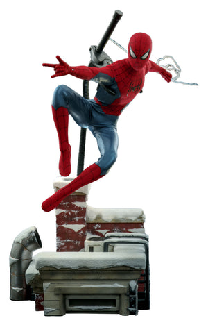 Hot Toys Spider-Man (New Red and Blue Suit) Deluxe Version - No Way Home  MMS680 - 1/6 Scale Collectible Figure